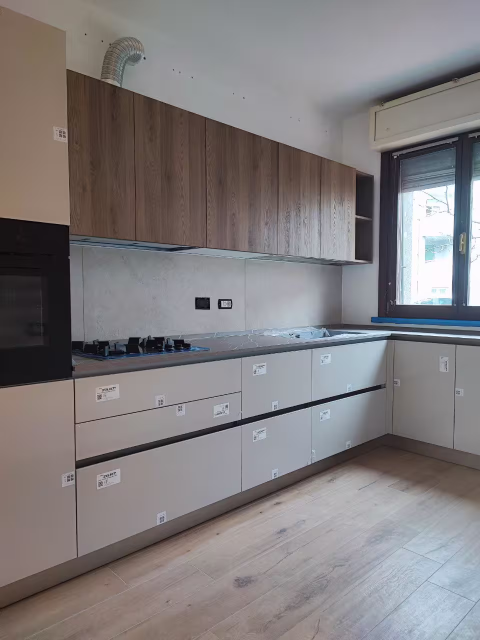 Cucina moderna su misura nello showroom Arredocasa a Quarrata (foto 3 di 15)