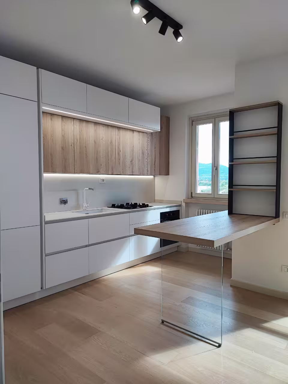 Cucina moderna su misura nello showroom Arredocasa a Quarrata (foto 12 di 15)